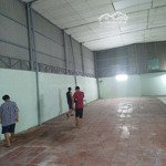 Cho thuê kho 220m2 kho cao ráo đep,có điện 3fa