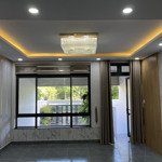 Cho thuê nhà riêng full nội thất có thang máy, 5x22m,hầm+4 lầu,đường 25m vạn phúc city giá 34 triệu