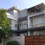 Cần cho thuê nhanh biệt thự pmh,q7 nhà đẹp, giá rẻ.lh: 0917300798 em hằng