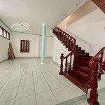 Bán nhà đội nhân, ba đình. phân lô vip- oto đỗ cửa- 3 mặt thoáng