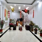 Cần bán nhà cổ linh 45m2-5 tầng-mt 4.5m-hơn 6 tỷ- lô góc - kinh doanh - gara ô tô- ngõ thông