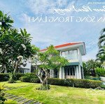 Cần tiền bán gấp căn biệt thự ocean villas 4pn, 616 m2, ngay sát mặt biển vị trí siêu vip cực đẹp