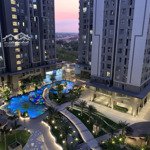 Bán căn 70m2, có ban công view hồ bơi, có giường tủ, cc westgate