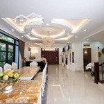 Mặt phố biệt thự vinhomes hàm nghi - nguyễn văn giáp lô góc hai mặt tiền 30m dt 286m giá 110 tỷ