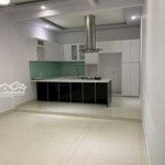 Cho thuê nhà 4x20m hẻm trần xuân soạn, tân hưng