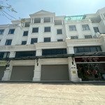 Bán căn shophouse dãy hải âu mặt tiền đường võ nguyên giáp dự án vinhome marina.