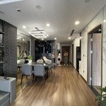 Chính chủ cho thuê căn hộ 2 ngủ view thoáng chung cư green diamond 93 láng hạ, liên hệ: 0933.533.382