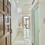 Studio ban công, rộng 30m2 ngay công viên làng hoa