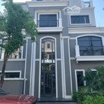 Bán cắt lỗ cực sâu nhà liền kề mặt biển grand bay hạ long