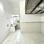 Cho thuê phòng trọ duplex cửa sổ trời ngay cầu tham lương