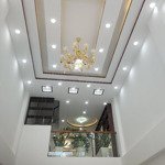 Nhà 60 m2 , 6 tầng ngang 3,7 - 7 pn quang trung - p 11 gò vấp giá 7,5 tỷ