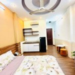 Cho thuê phòng trọ full nội thất như mới 30m2 gần hàng xanh thuận tiện qua đi qua q1,gò vấp,thủ đức