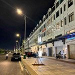 Cho thuê shophouse mặt tiền song hành khu lake view an phú