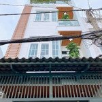 Bán nhanh nhà hxh trần hưng đạo q1 giá 4tỷ250 48m2. gần chợ, tttm, kdc đông đúc. lh 0879669324