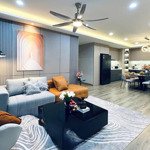 Chủ bán căn chung cư cao cấp dolphin plaza,trần bìnhdiện tích133m2, giá bán 6.x tỷ: 0981,129,026