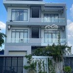 Phòng studio trống gần vòng xoay phú hữu siêu đẹp