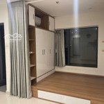 Cần bán căn studio sổ sẵn, tầng trung, full nội thất, view cv nội khu dt 30m2 giá 1,46 tỷ bao hết