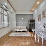 Studio luxury cửa kính full, thiết kế nội thất hiện đại