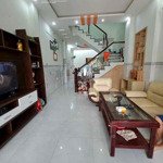 Nhà hẻm 1806 có nội thất