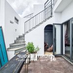 Căn hộ 1pn gần sân bay có balcon siêu rộng đầy đủ nội thất, thang máy, hầm để xe. 0975439352 a tín