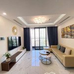 Cần bán căn 3pn/104m2 sunshine city tầng giá bán 7,3 tỷ cao view sông hồng đẹp, có sổ liên hệ: 0923366363