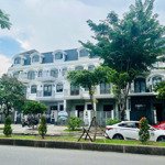 Lakeview city bán nhanh nhà phố căn góc hông view hồ trực diện đường 25m giá bán 21 tỷ liên hệ: 0902872670