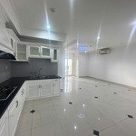 Cho thuê căn hộ chung cư phúc yên 2 90m 2pn nhà trống có máy lạnh giá 10 triệu 0932834569