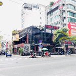 Góc 2mt nguyễn thị minh khai, quận 19x20m