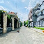 Hàng thơm - nhà 3 tầng - gần xlhn - phạm văn đồng - hxh - dt: 100m2 giá chỉ 6 tỷ hơn