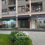 Chính chủ bán căn shop chân đế 30m2 tại vinhomes smart city