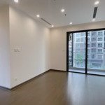 Cần bán căn hộ vinhomes sky park giá bán 3,2 tỷ tại bắc giang, tầng trung view hòi đẹp