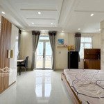 Studio ban công lớn 30m2 thoáng mát