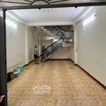 Cần cho thuê nhà 4.2x18m 1 lầu điện 3f 3 phòng ngủ 2 vệ sinh10 triệu