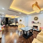 Bán căn hộ cc ở dolphin plaza - căn góc 186m2 4 phòng ngủ+ 3 vệ sinh tầng trung view đẹp, tặng nội thất cực đẹp