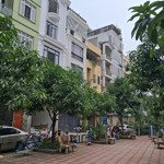 Kđt văn phú hà đông - gần ub quận - phân lô nhà đẹp - view khuôn viên - ở sướng