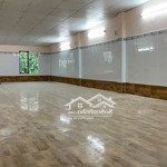 Cho thuê nhà mặt tiền dt 110m2 đường sương nguyệt ánh