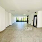 Văn phòng mới xây 100% dt:180m2 giá thuê rẻ