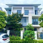 Chính chủ bán căn villas 180m2 hướng nam tại centa riverside