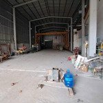 Cho thuê nhà kho quận 7 dt 200m2 có sẵn văn phòng, wc , bảo vệ an ninh