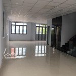 Cho thuê văn phòng tầng trệt biệt thự khu him lam, quận 7, dt 150m2 giá 22tr