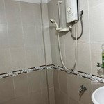 Cho thuê chung cư 60m2 tại 23/49 đinh tiên hoàng, bình thạnh căn góc, full nội thất lh 0939513318