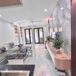 Cần bán nhà tập thể văn hóa nghệ thuật,diện tích60m2,nhà tầng 1,ô tô đỗ trước nhà, giá bán 3,9 tỷ