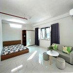 Cho thuê ccmn dạng studio với diện tích 30m2 , full nội thất, ban công thoáng view đẹp