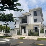 Gấp biệt thự căn góc đối diện hồ bơi, clubhouse grand villa giá: 15.35 tỷ (bao thuế phí) 0966765282