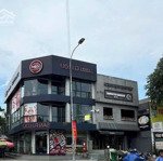 Cho thuê góc 2mt lý thường kiệt,dt: 10x25m, trệt, 3 lầu, giá: 135tr/tháng