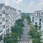 Cho thuê nhà phố 1 trệt 4 lầu diện tích sàn 500m2 tại vinhomes grand park quận 9 chỉ 35 triệu/tháng