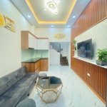 Nhỉnh 4 tỷ. ngõ kim mã, ba đình, 22m2, 5 tầng, ngõ nông, cách ô tô 30m