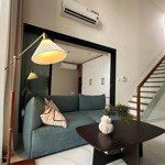 Cho thuê căn loft góc 2 phòng ngủ 2 vệ sinh, giá bán 38 triệu . full nội thất , nhà đẹp , ở liền , tầng cao thoáng