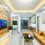 Nhà mình đang cần bán căn 3 ngủ dt 110m2 ở toà the nine- 9 phạm văn đồng, sổ đỏ, full đồ nội thất.