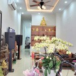 Nhà đẹp phố hoàng đạo thành, ô tô đỗ ngày đêm trước cửa